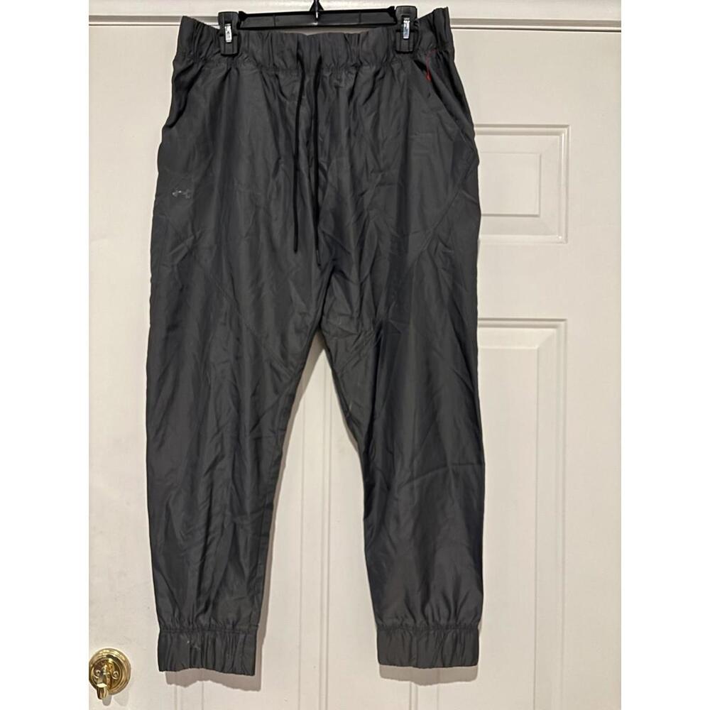 Women's sz L Under Armour grey athletic jogging‎ pants #657